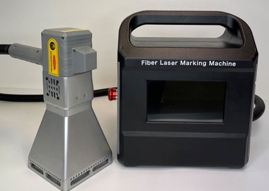 Přenosný laser